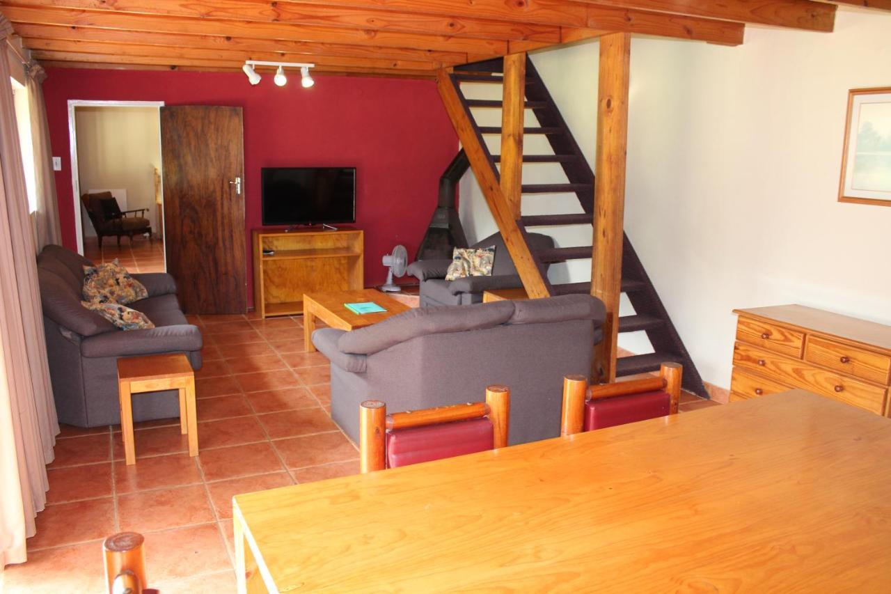 Dragon Peaks Mountain Resort Champagne Valley Экстерьер фото